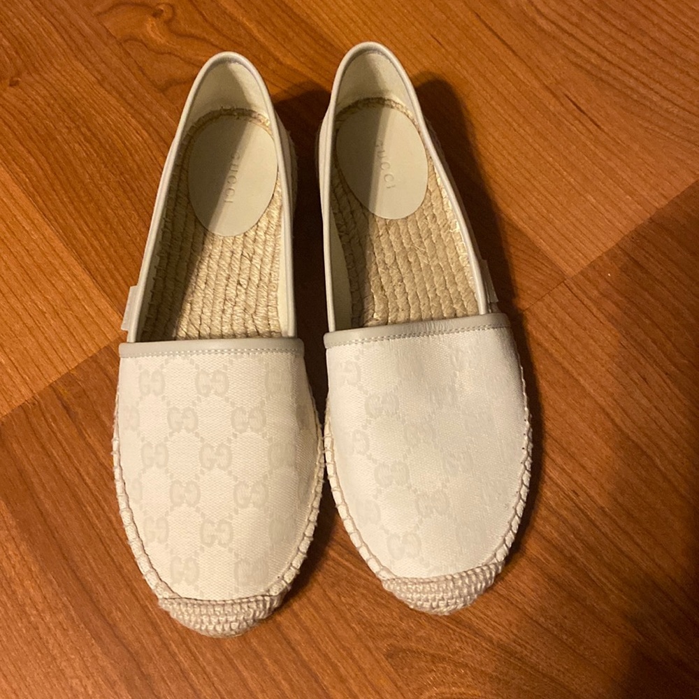 Gucci shoes size 39